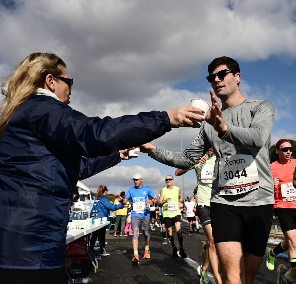 Οι συγκλονιστικές εικόνες που περιγράφουν πλήρως τον 41ο ΑΜΑ-pics runbeat.gr